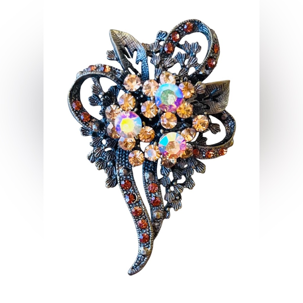 Vintage Rinestone Brooch 2.75 inches long
